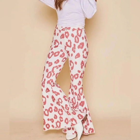 New Trendy Red Leopard Print High Waist Stretchy Bellbottoms - Size M - Picture 1 of 7